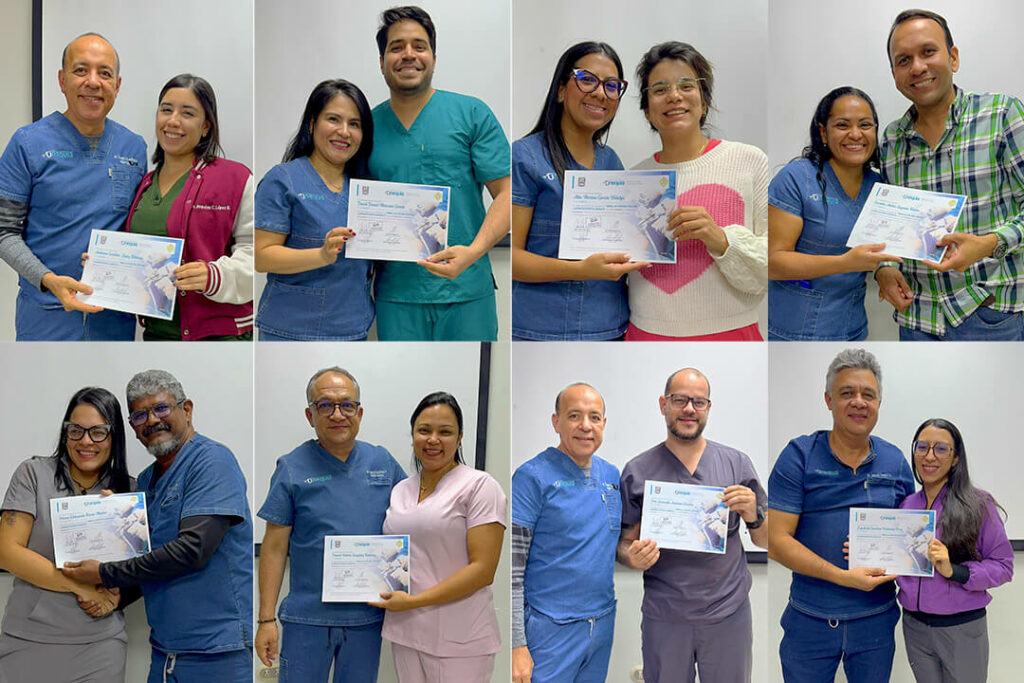 Foto grupal de participantes de la cohorte 16 del curso básico de cirugía laparoscópica en UNEQUIA, formación quirúrgica con simulación en Maracay, Venezuela – galería de cursos